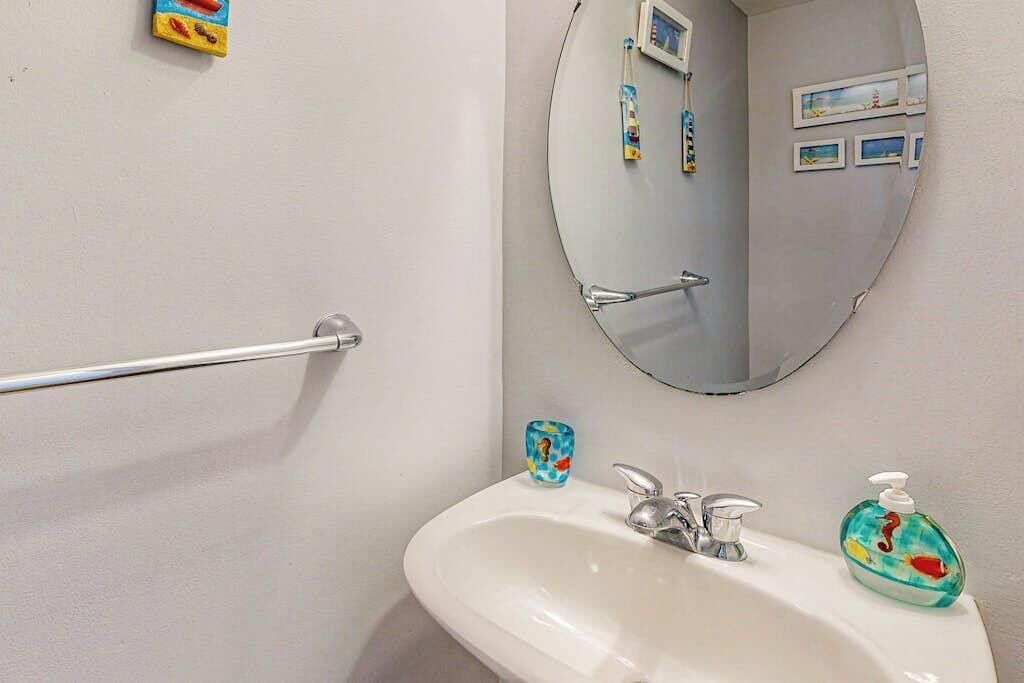 Photo of Bathroom in Sunset Island
