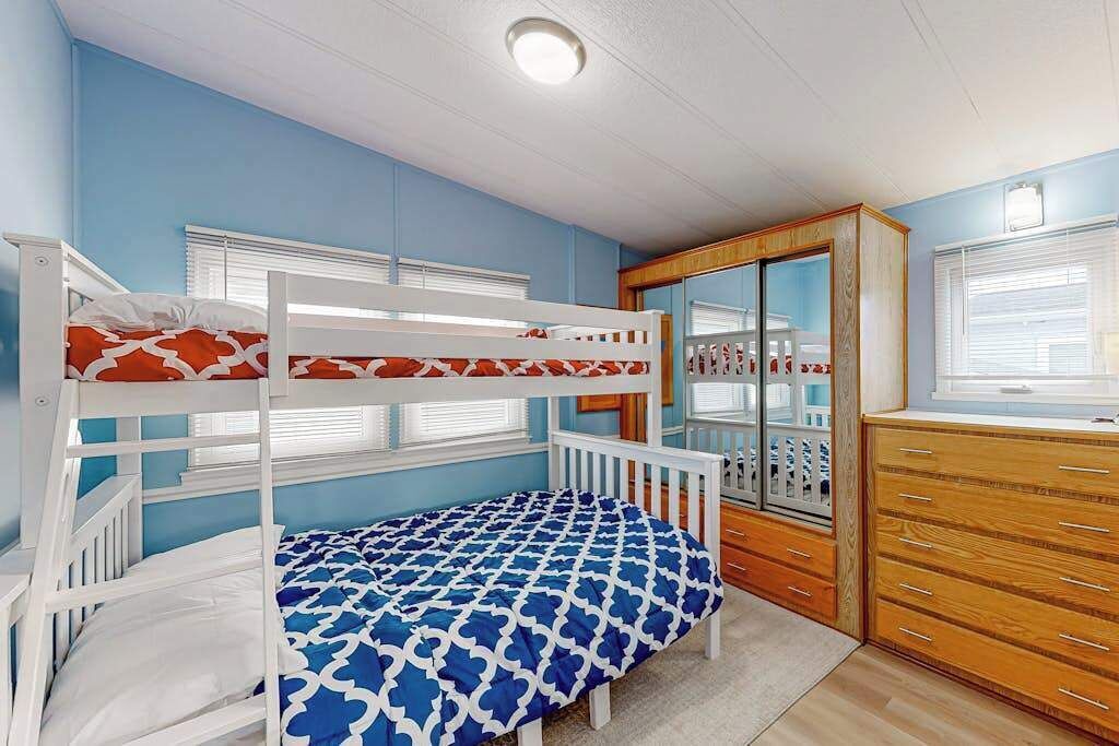 Photo of Bedroom in Assateague Pointe