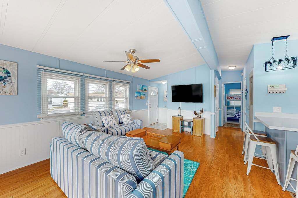 Photo of Livingroom in Assateague Pointe