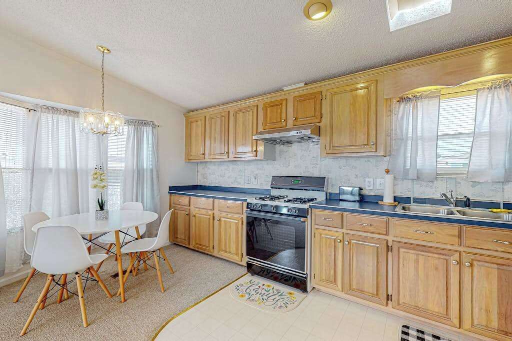 Photo of Kitchen in Assateague Pointe