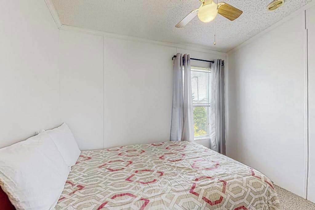 Photo of Bedroom in Assateague Pointe