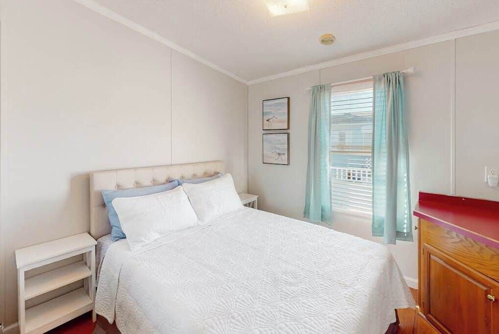 Photo of Bedroom in Assateague Pointe