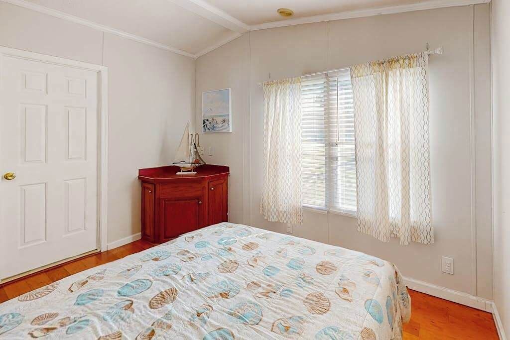 Photo of Bedroom in Assateague Pointe