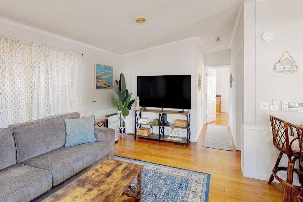 Photo of Livingroom in Assateague Pointe