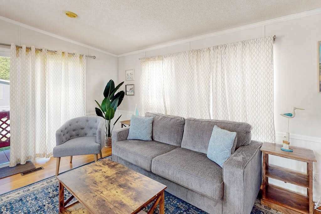 Photo of Livingroom in Assateague Pointe
