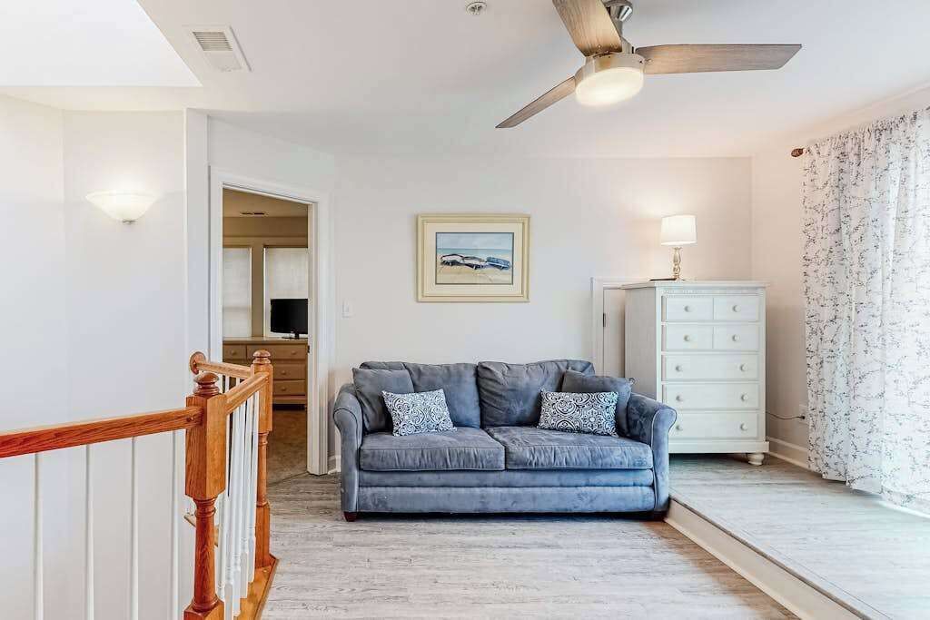 Photo of Livingroom in Sunset Island