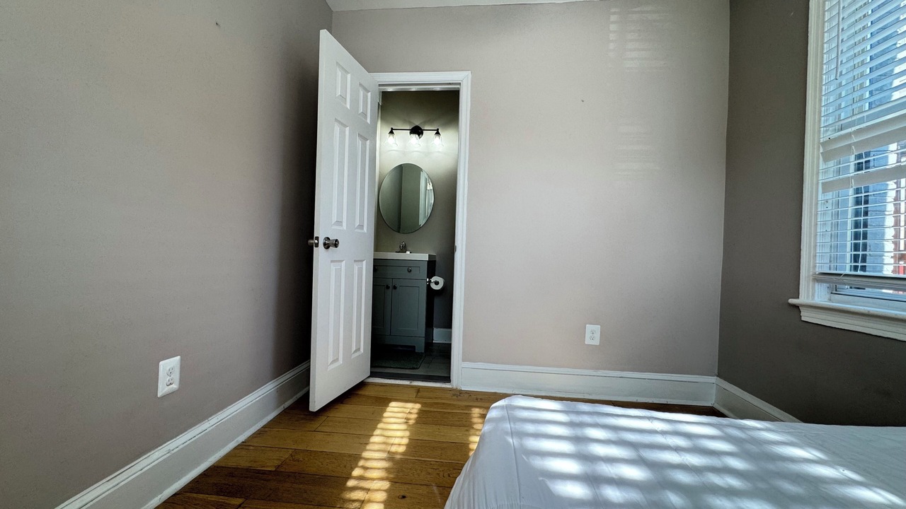 Photo of Bedroom in Anacostia