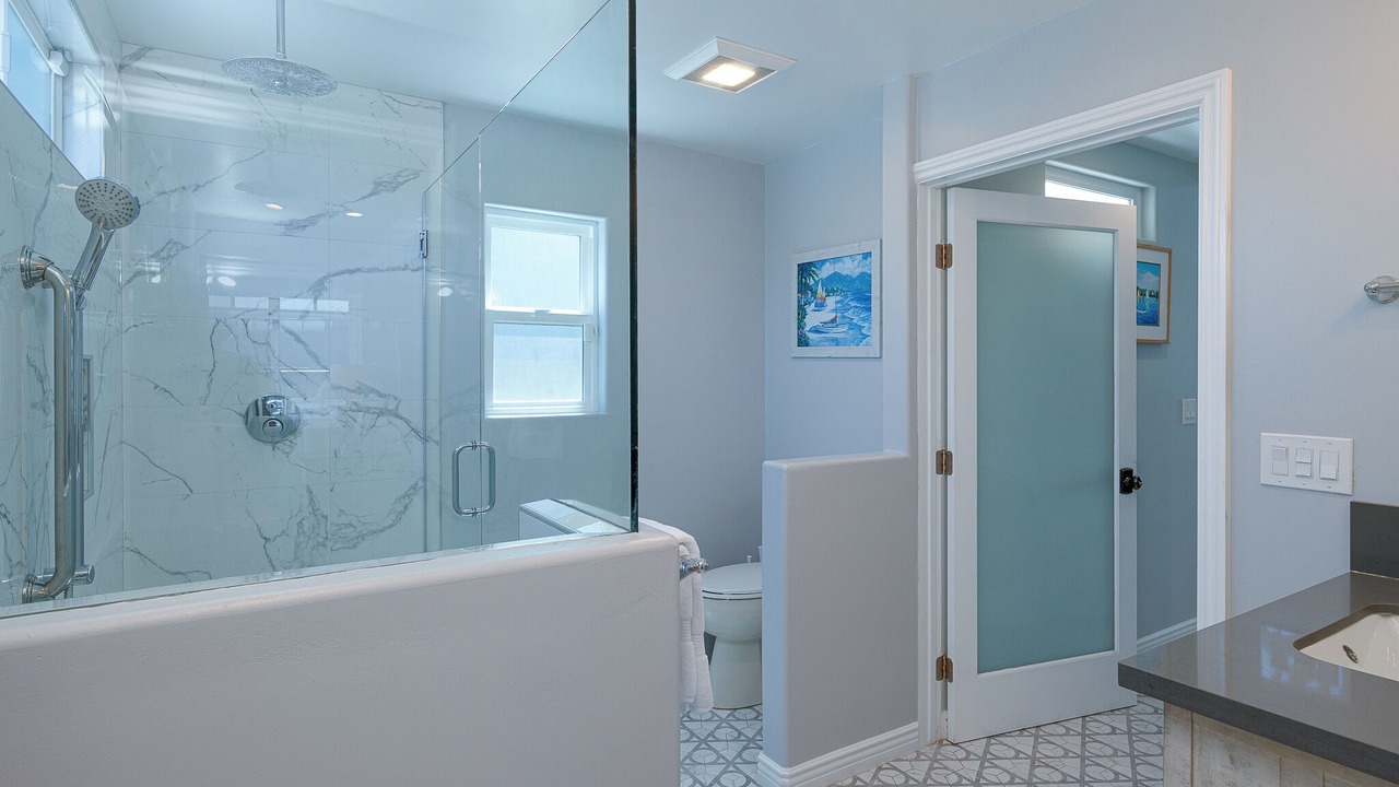 Photo of Bathroom in Oxnard Shores