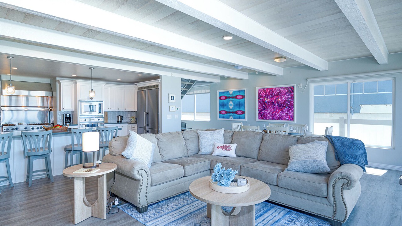 Photo of Livingroom in Oxnard Shores