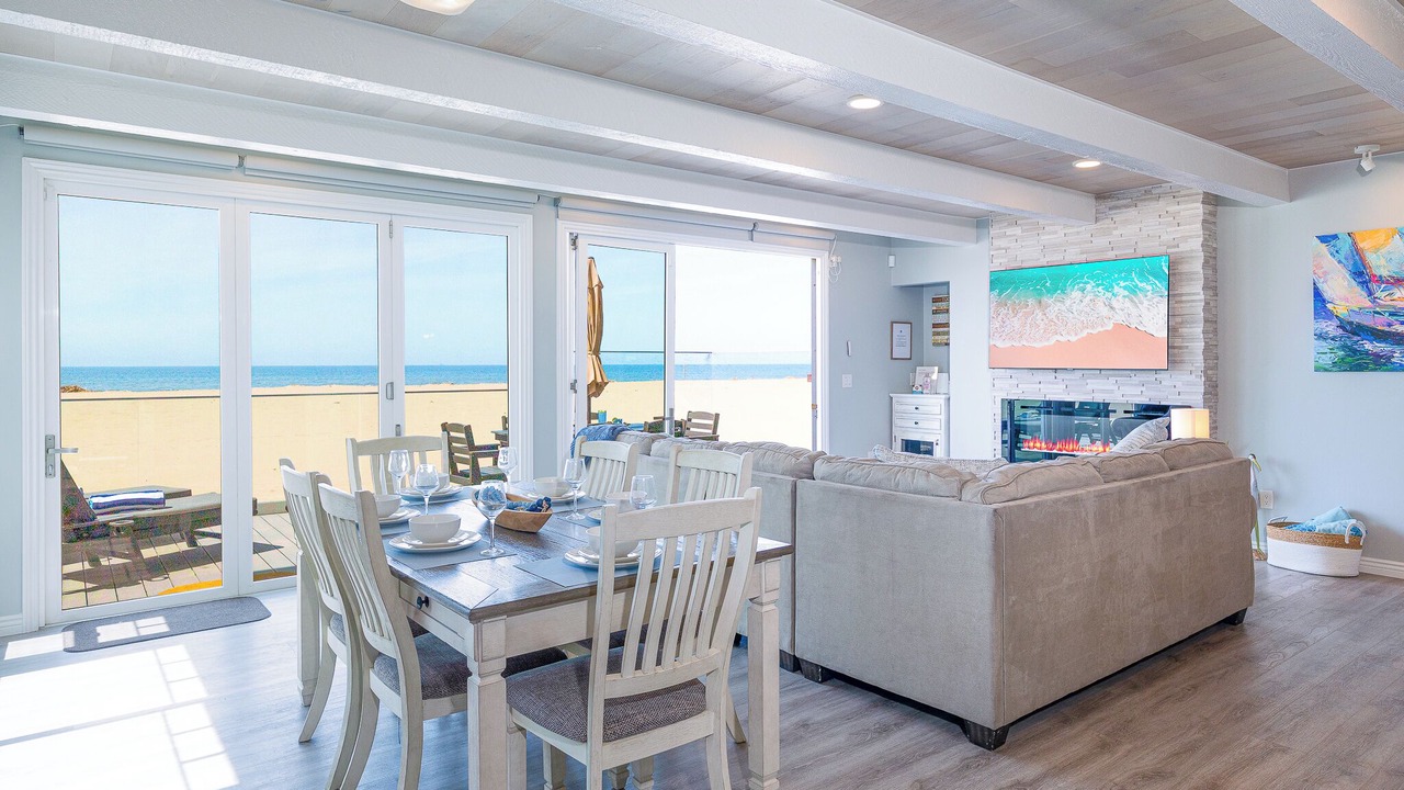Photo of Livingroom in Oxnard Shores