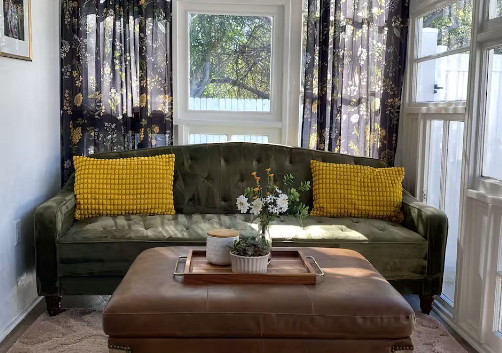 Photo of Livingroom in Simi Valley
