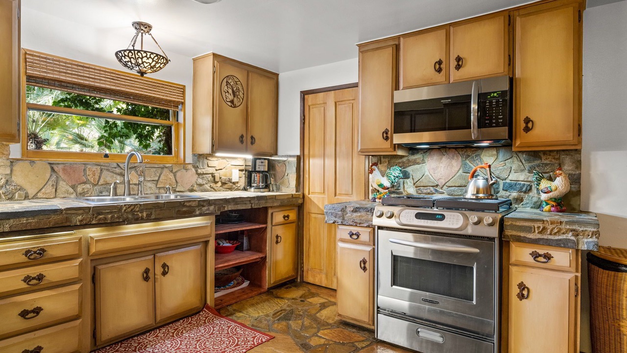 Photo of Kitchen in Meiners Oaks