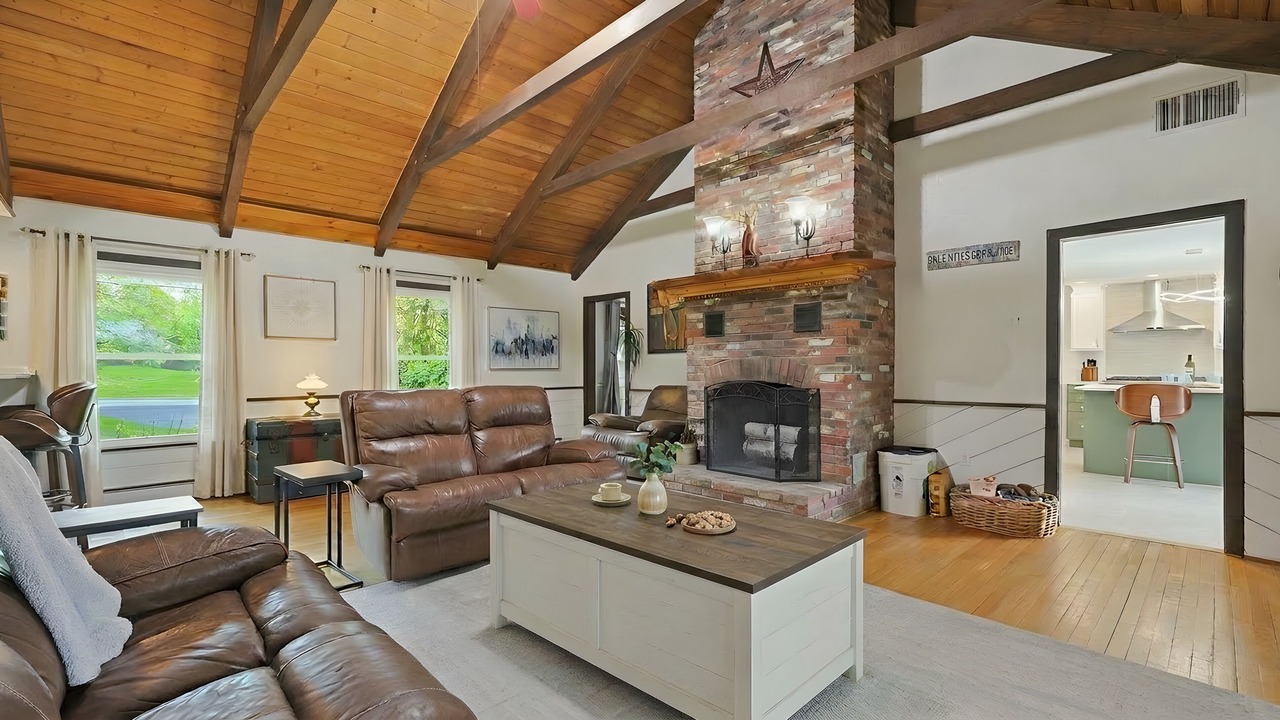 Photo of Livingroom in Norwood