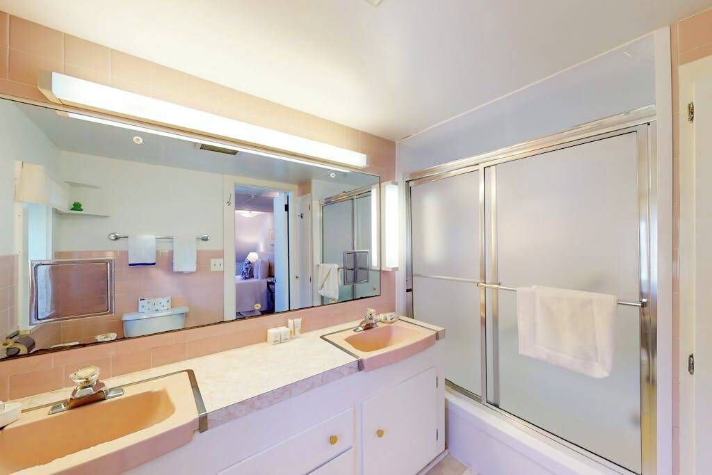 Photo of Bathroom in East Orleans