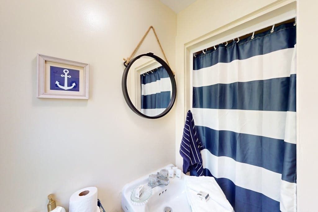 Photo of Bathroom in East Orleans