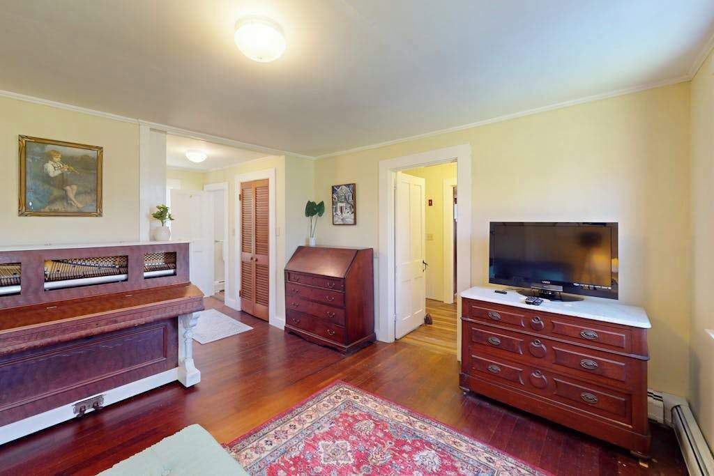 Photo of Bedroom in East Orleans
