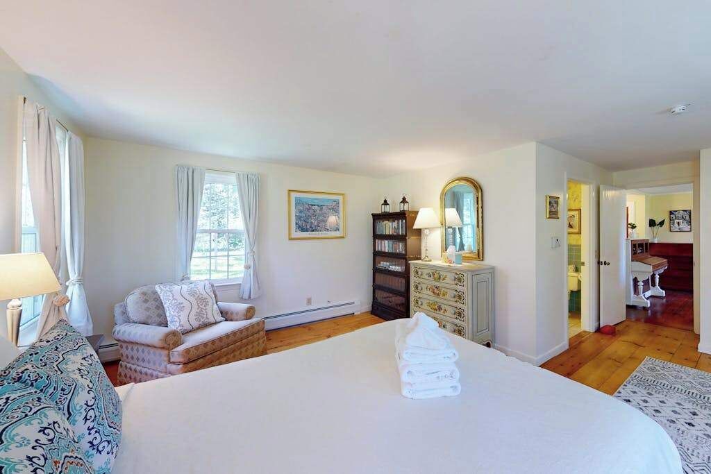 Photo of Bedroom in East Orleans