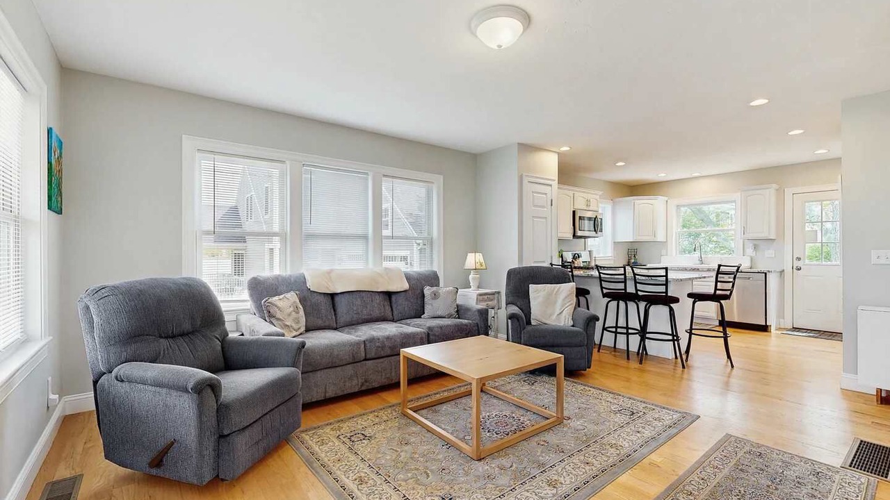 Photo of Livingroom in Teaticket