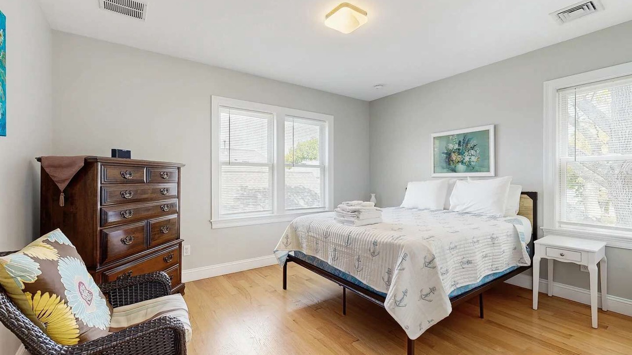 Photo of Bedroom in Teaticket