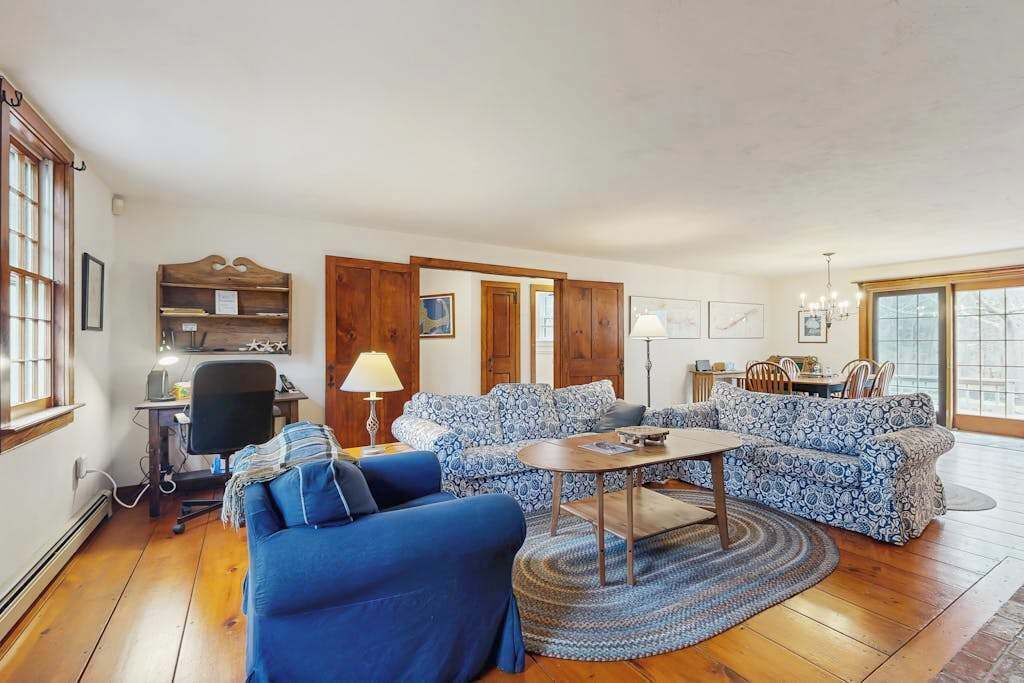 Photo of Livingroom in Brewster