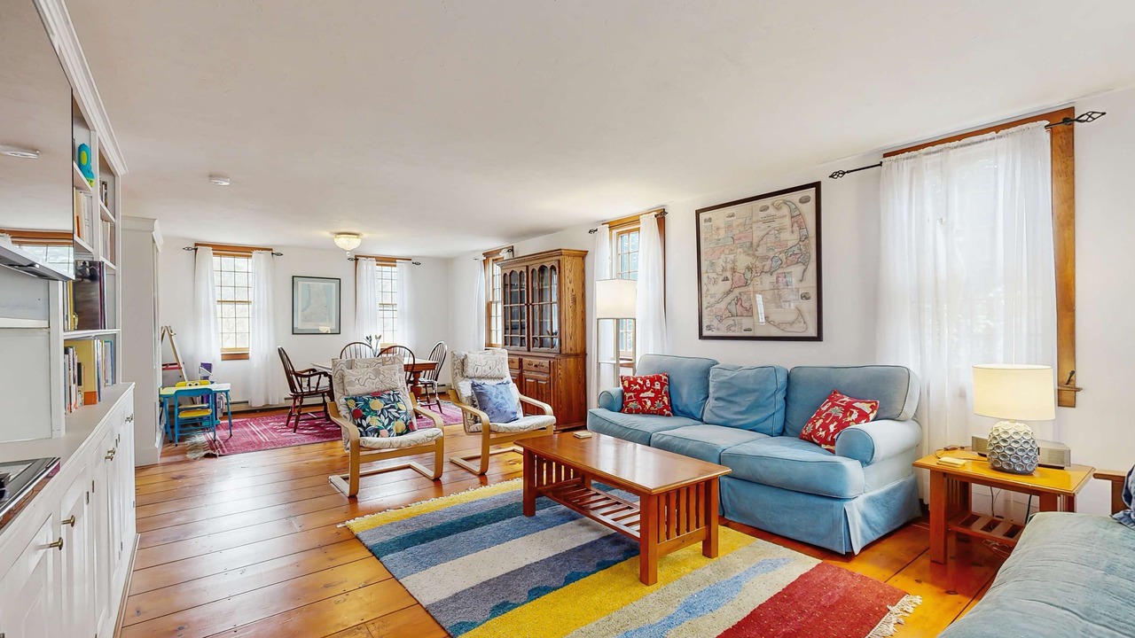 Photo of Livingroom in Brewster