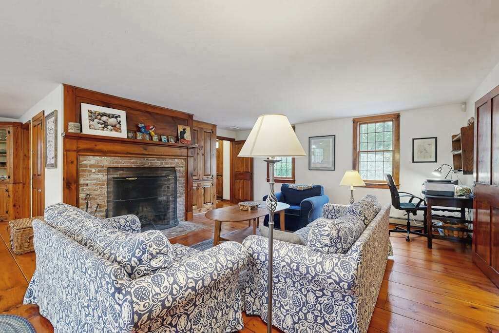 Photo of Livingroom in Brewster