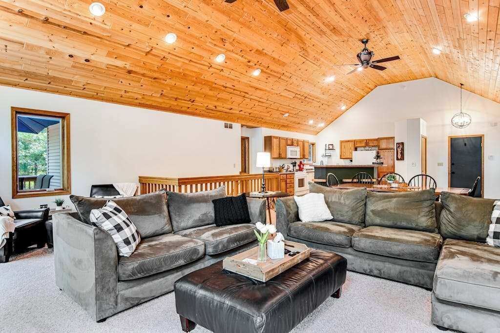 Photo of Livingroom in Nekoosa