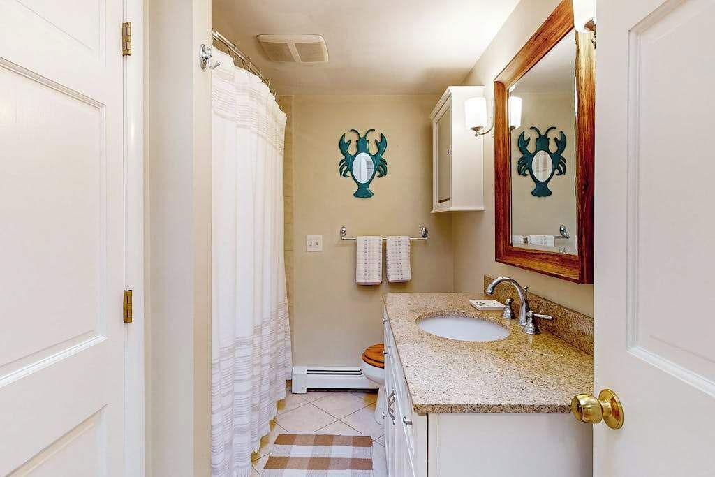 Photo of Bathroom in East Orleans