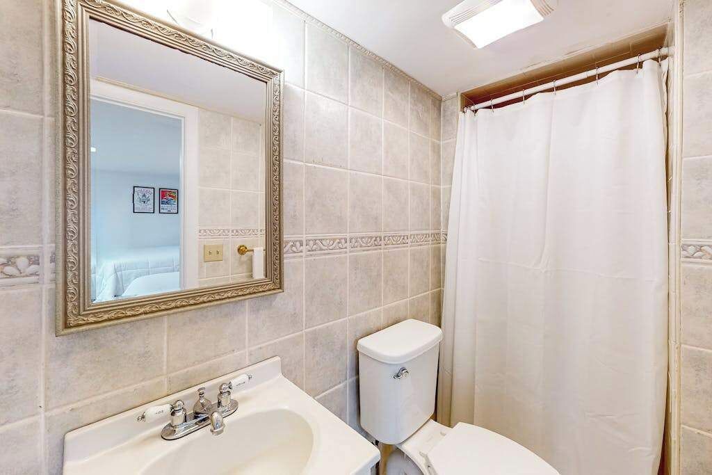 Photo of Bathroom in East Orleans
