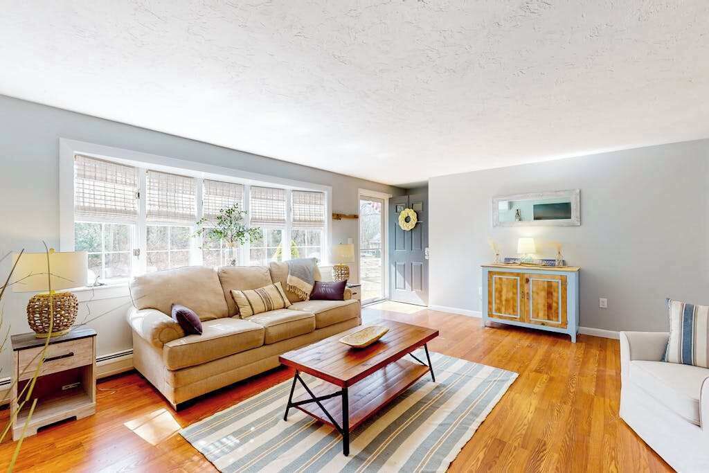Photo of Livingroom in North Falmouth