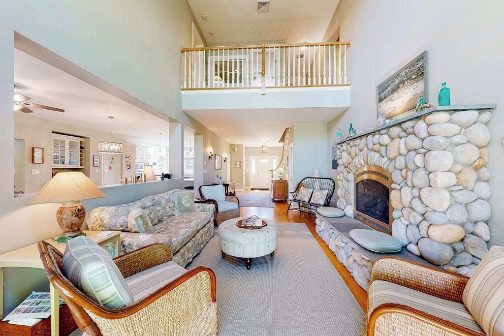 Photo of Livingroom in East Chop