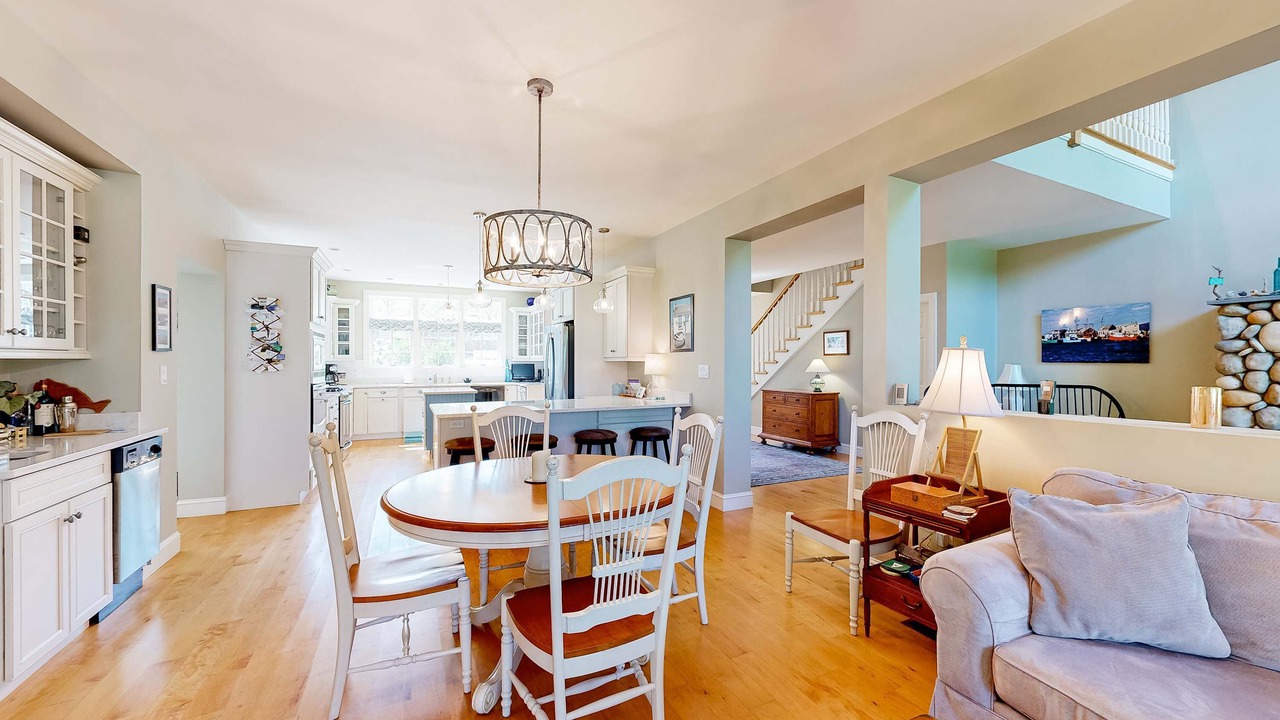 Photo of Livingroom in East Chop