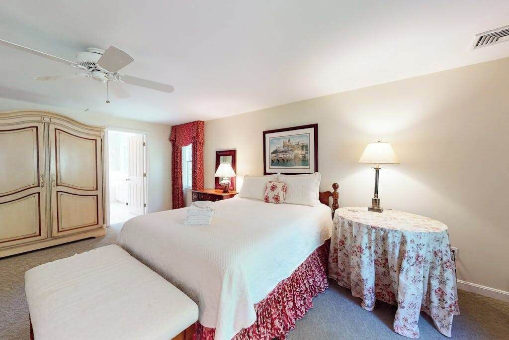 Photo of Bedroom in East Orleans
