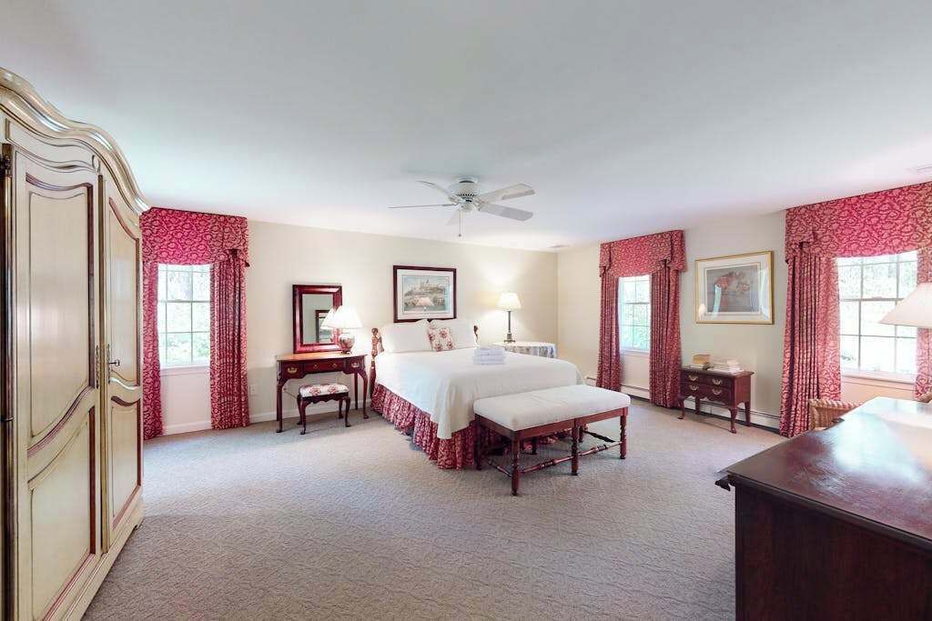 Photo of Bedroom in East Orleans