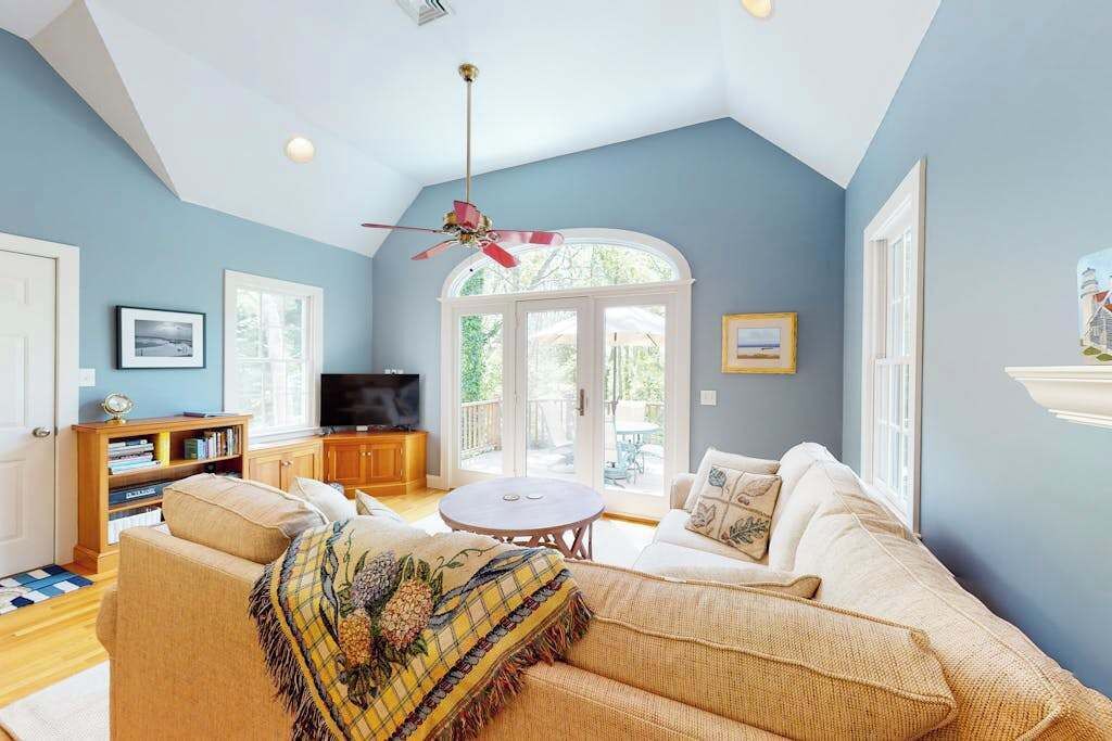 Photo of Livingroom in East Orleans