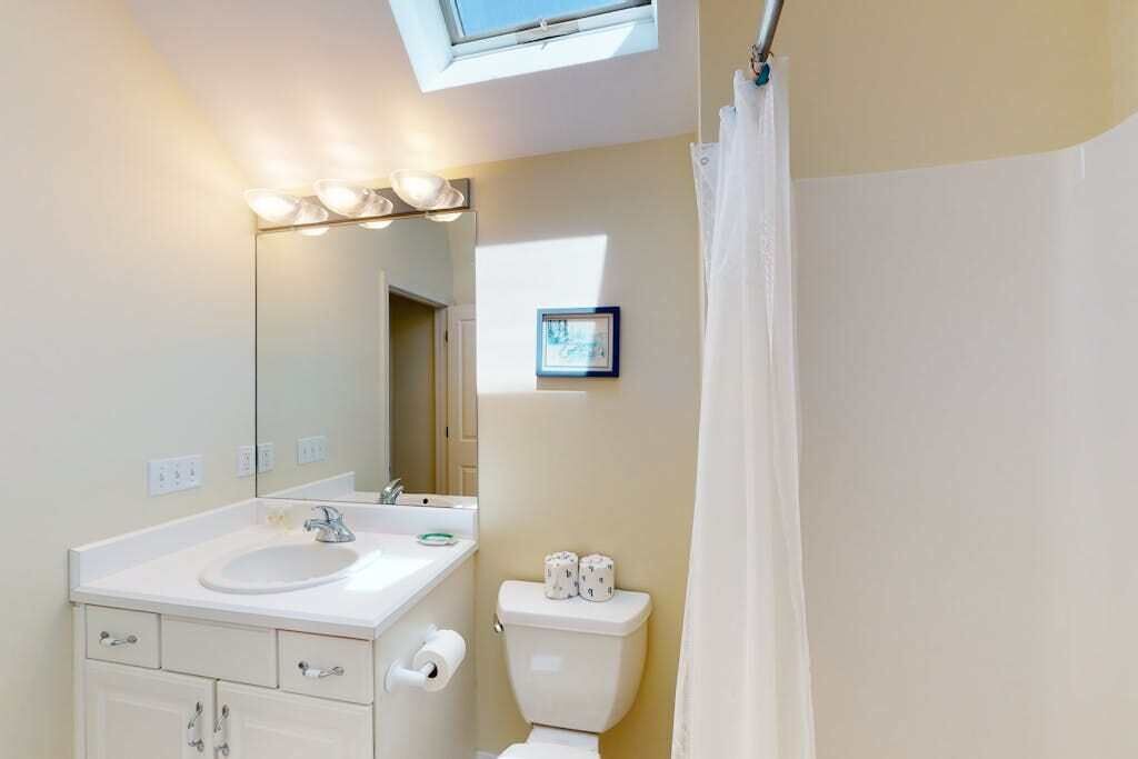 Photo of Bathroom in East Orleans