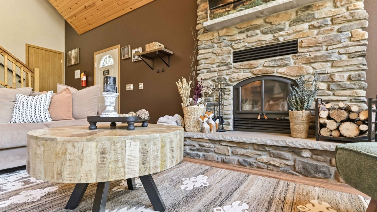 Photo of Livingroom in Nekoosa