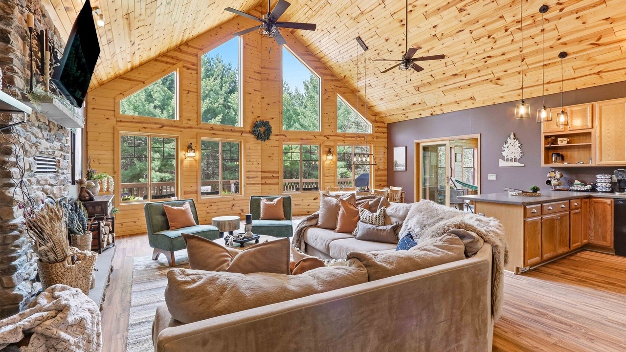 Photo of Livingroom in Nekoosa