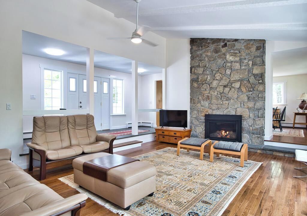 Photo of Livingroom in Tiverton