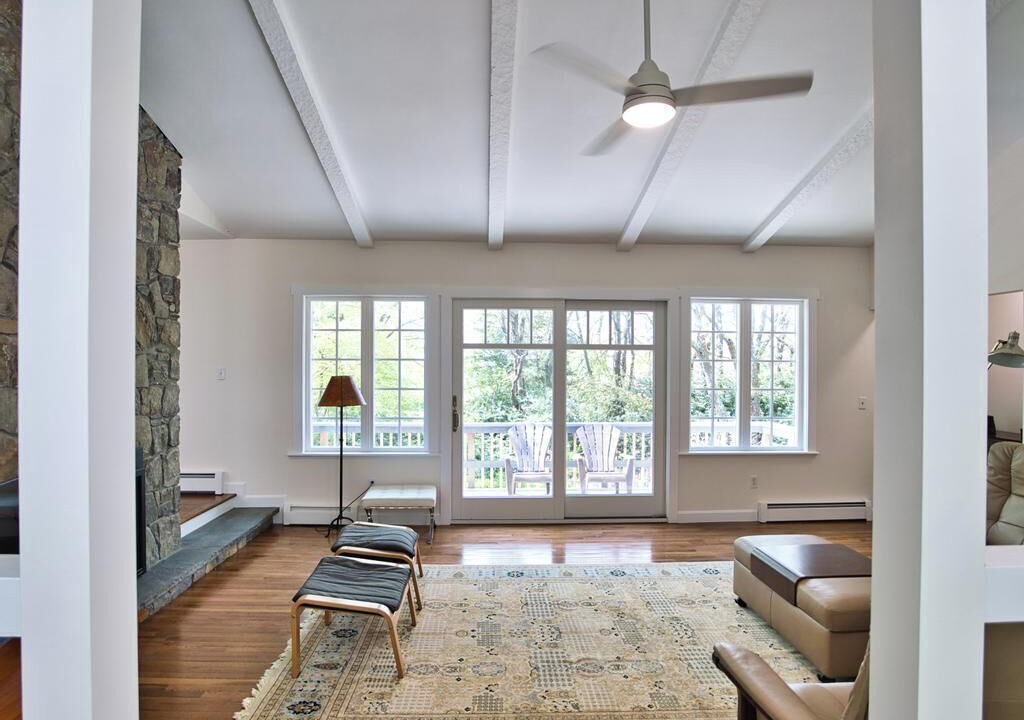 Photo of Livingroom in Tiverton