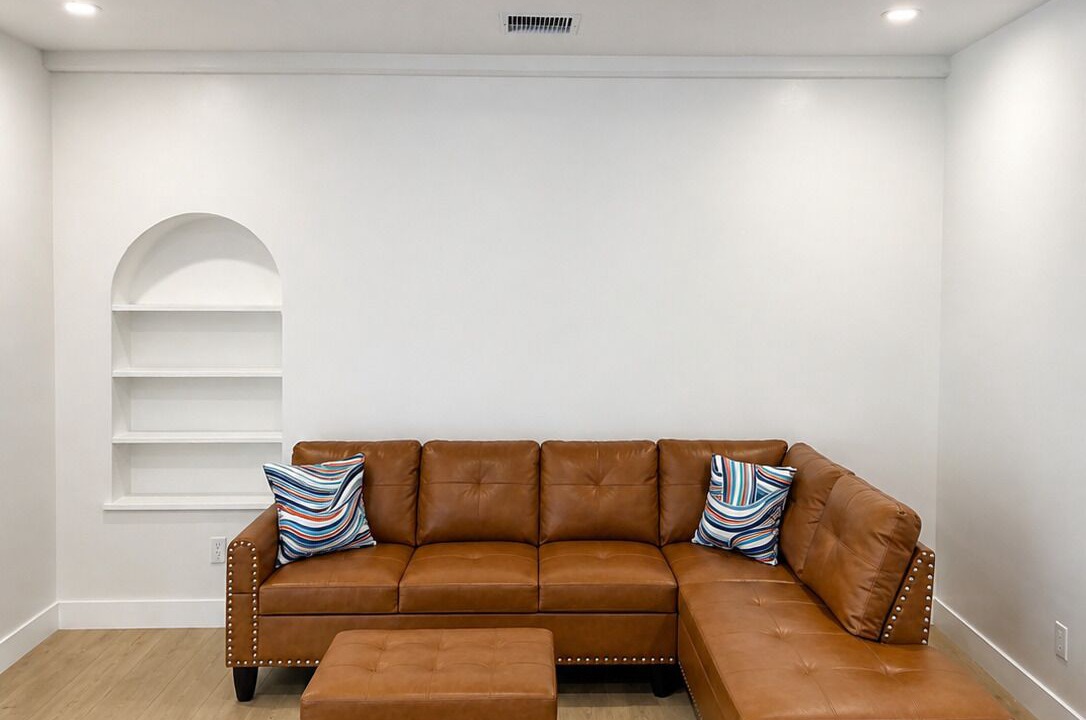 Photo of Livingroom in Van Nuys