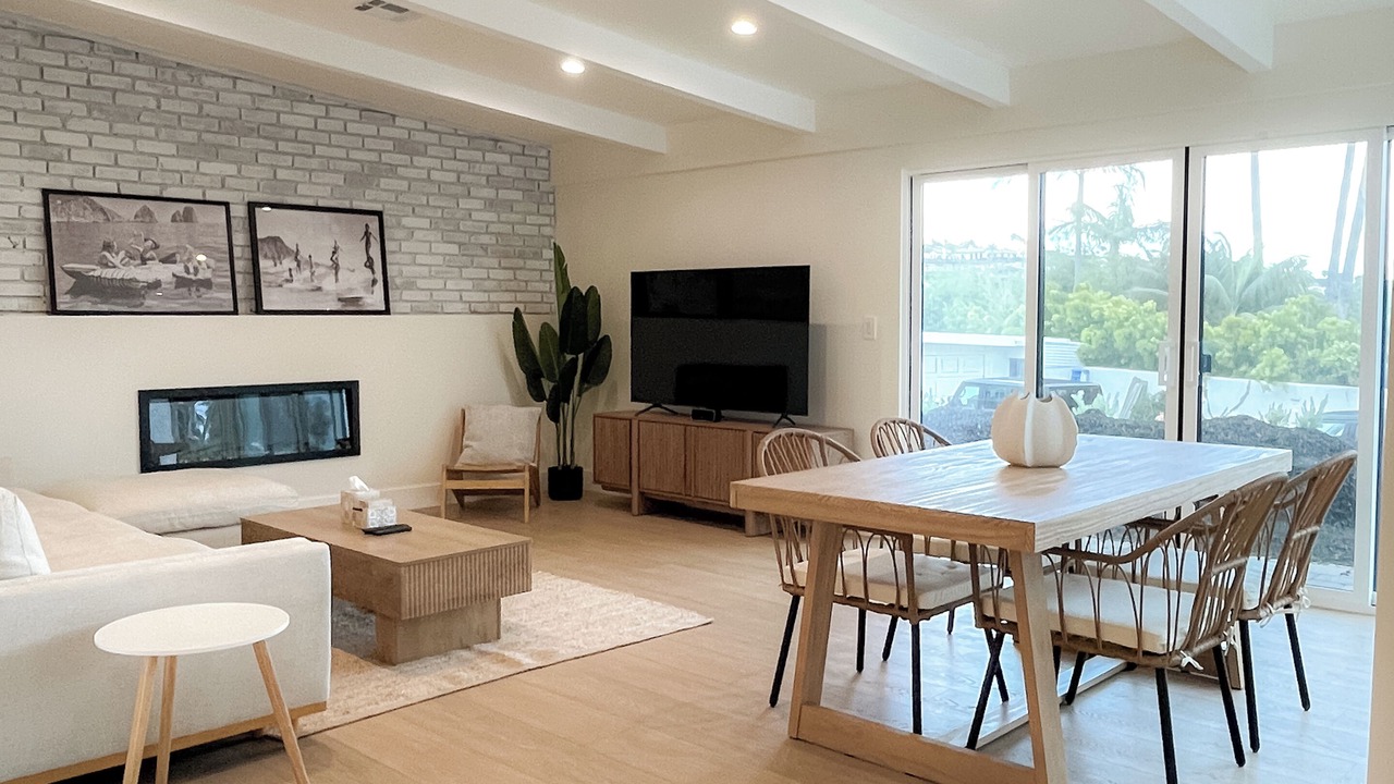 Photo of Livingroom in Western Malibu