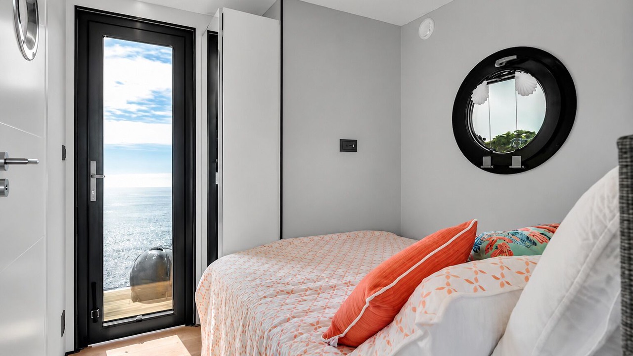 Photo of Bedroom in East Greenwich