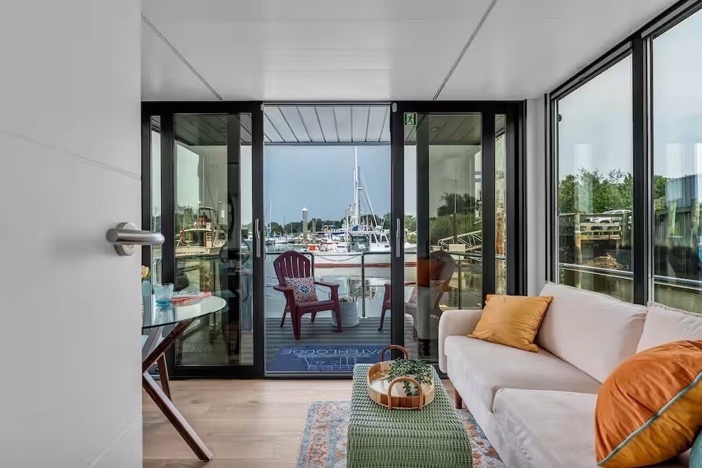 Photo of Livingroom in East Greenwich