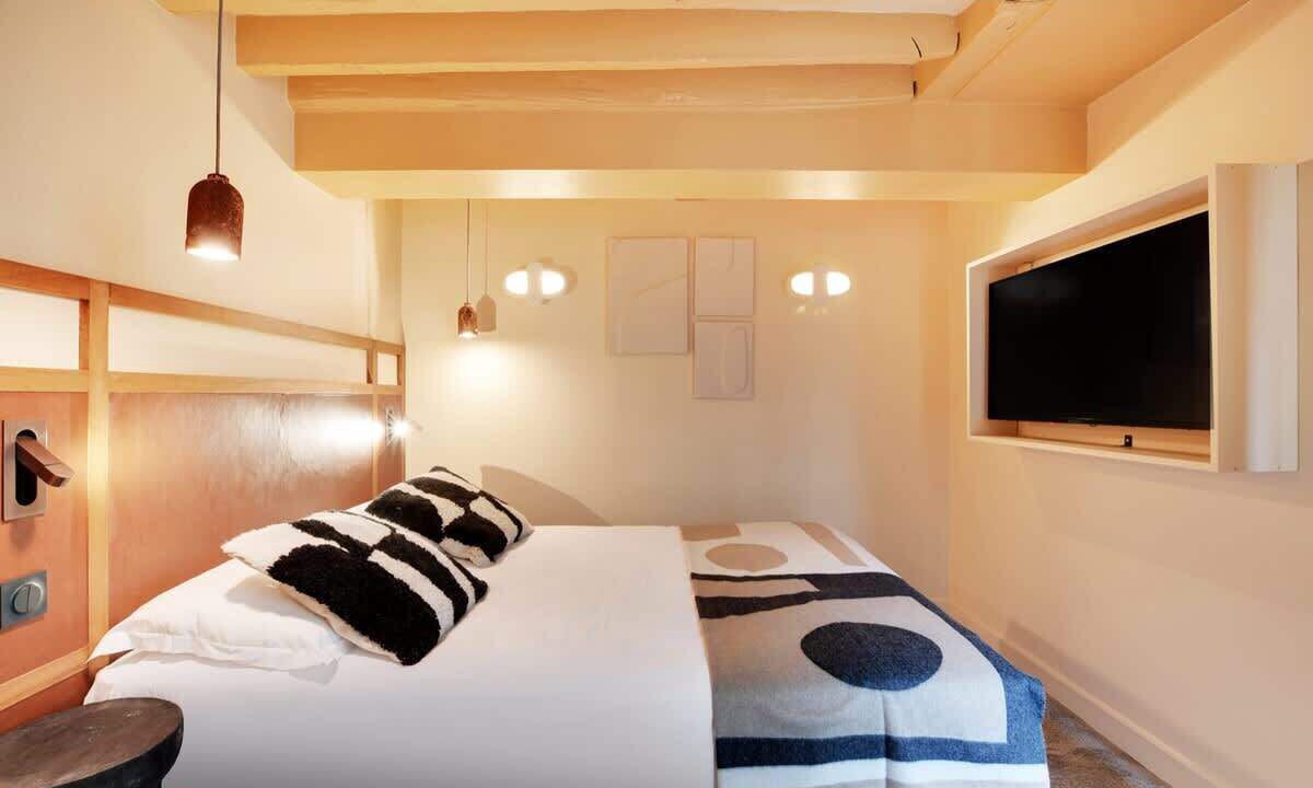 Photo of Bedroom in Notre-Dame-des-Champs