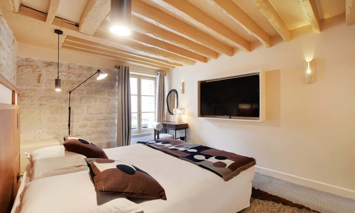 Photo of Bedroom in Notre-Dame-des-Champs