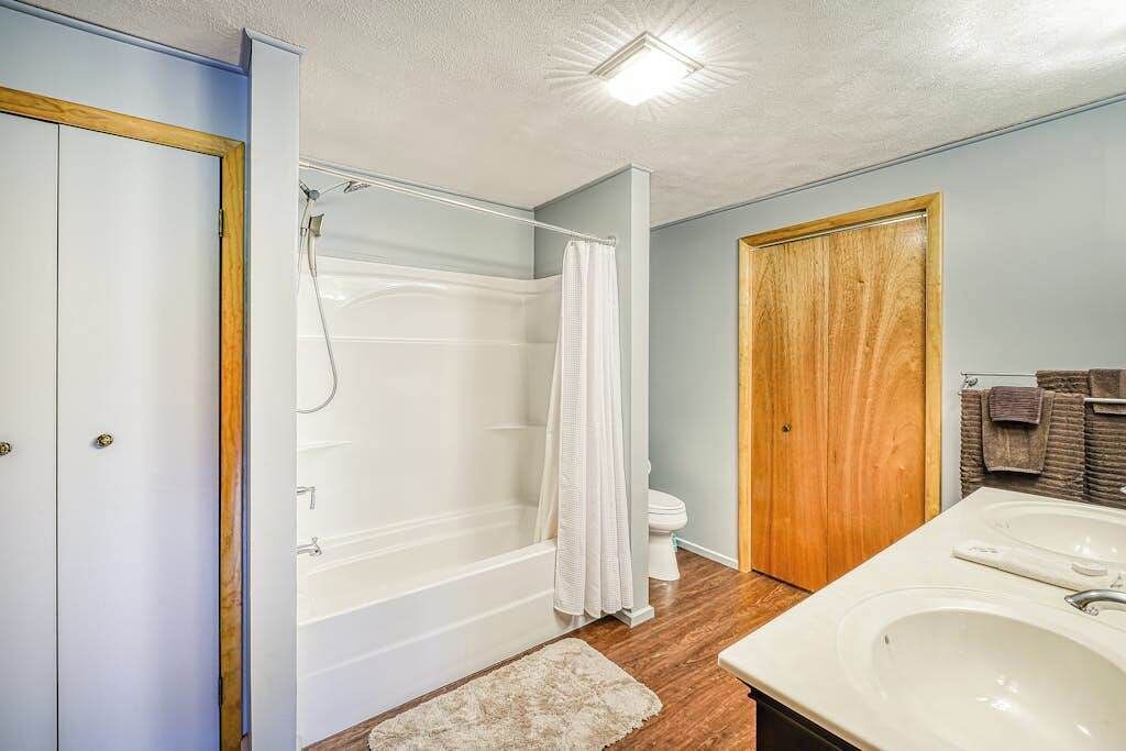 Photo of Bathroom in McHenry
