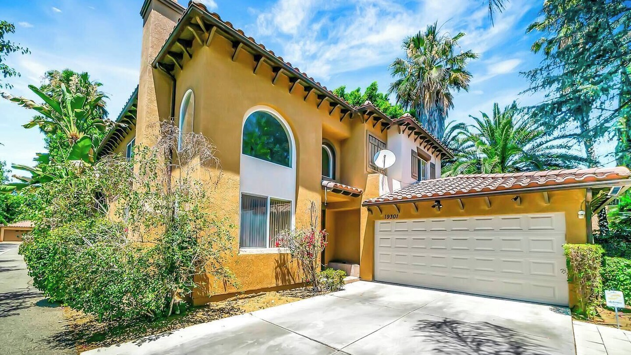 Photo of Others in Tarzana