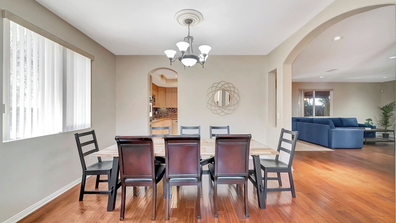 Photo of Bedroom in Tarzana