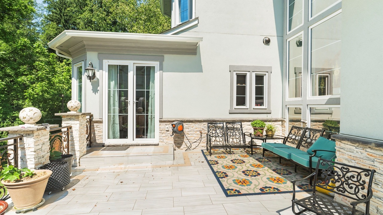 Photo of Patio Balcony in McLean